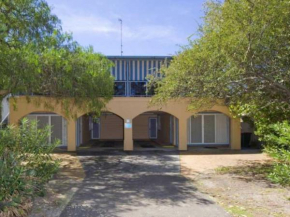 Shoal Bay Avenue, Unit 7